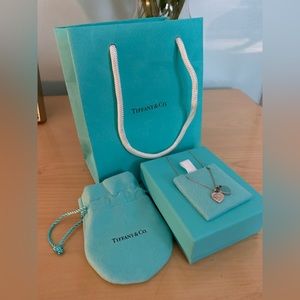 100% AUTHENTIC: Return to Tiffany Heart Pendant (All original packaging incl.)